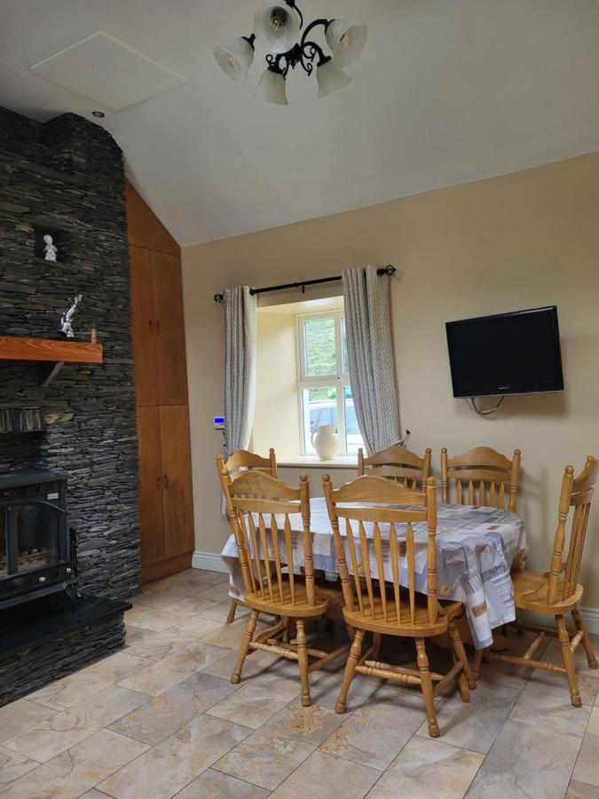 Colleen Bawn Cottage Gap Of Dunloe Kerry Laune Bridge Exterior foto